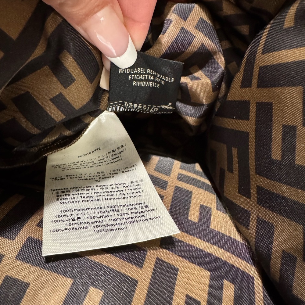 Authentic Fendi Monogram Pet Bed - Picture 4 of 14